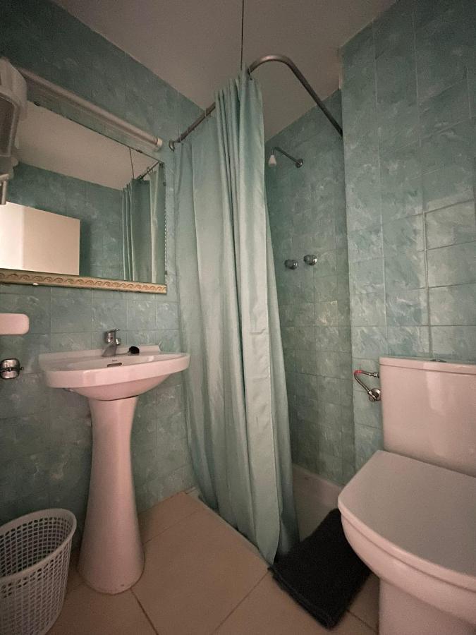 P&R Hostals Maria Rosa Tossa de Mar Luaran gambar